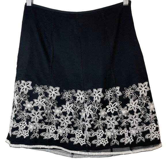 White House Black Market WHBM A-Line Skirt Mesh Embroidered 6 - Picture 1 of 6